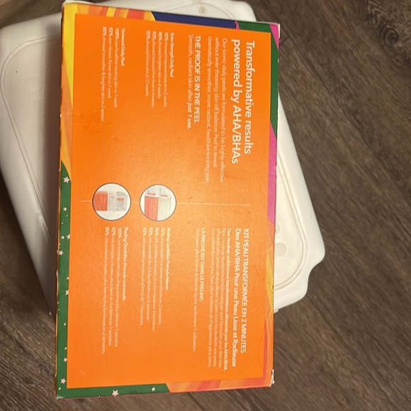 BNWB Dr. Dennis gross transform your skin daily peel pack of 95 - Picture 4 of 4